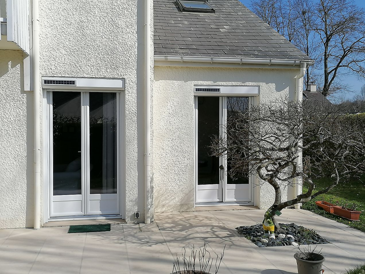 Fenêtre PVC et volets solaires - GSM Courtier en Menuiseries